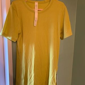 Lululemon Hold tight short sleeve NWT